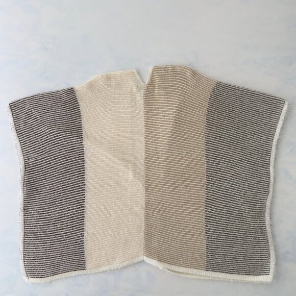 House of Harlow 1960 Kimono Shrug Knit Boho Poncho Style Cardigan Sweater OS - Picture 3 of 5